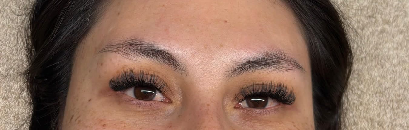 Cejas y pestañas trabajadas en LookLoop