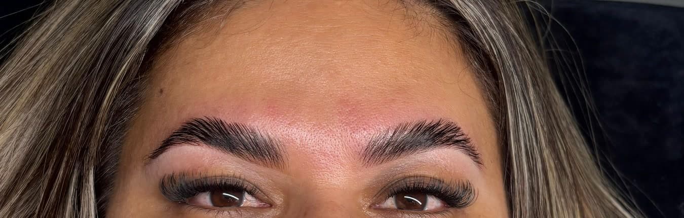Cejas y pestañas trabajadas en LookLoop