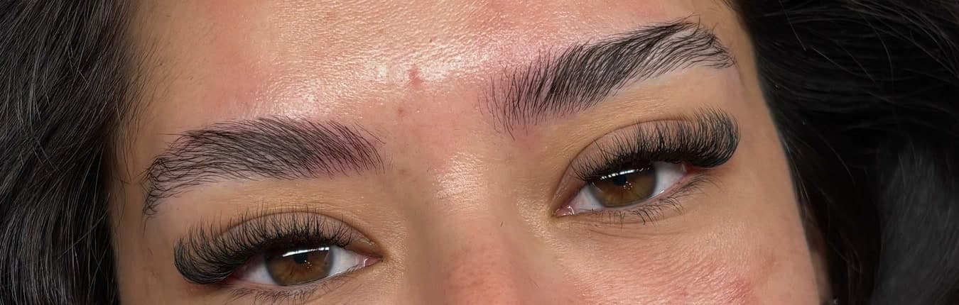 Cejas y pestañas trabajadas en LookLoop