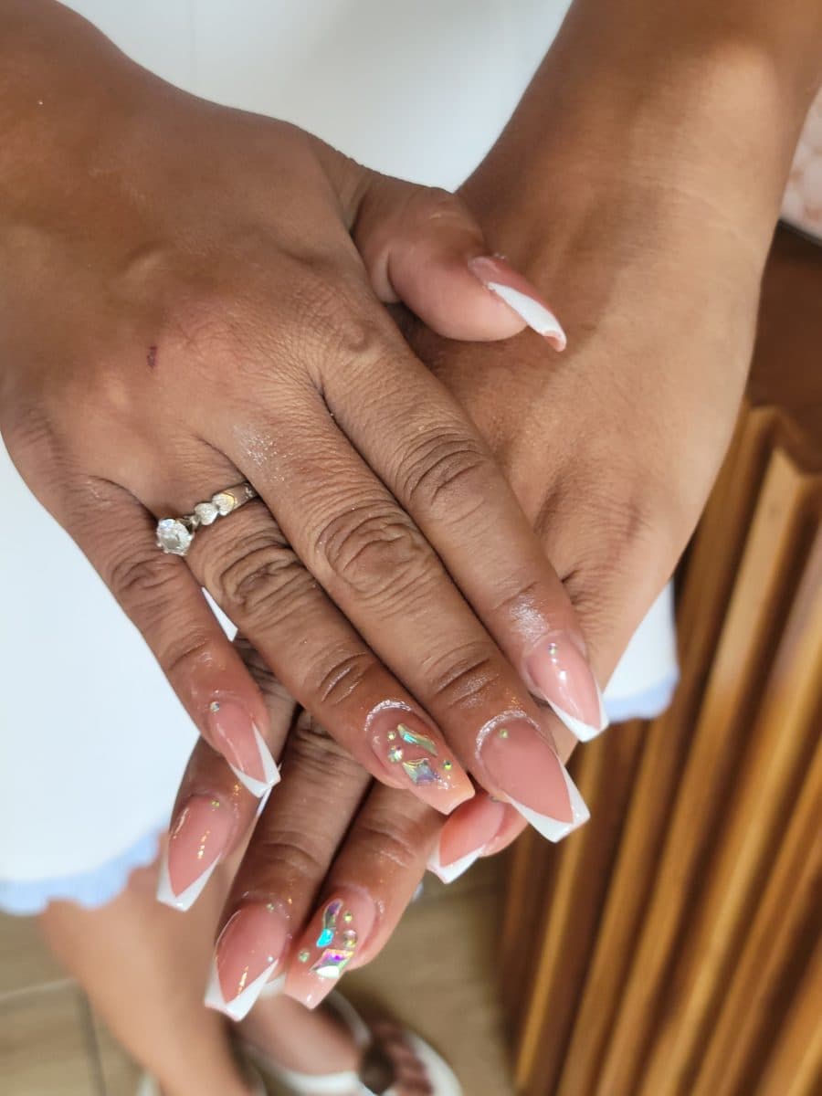 Diseño de uñas hecho en LookLoop