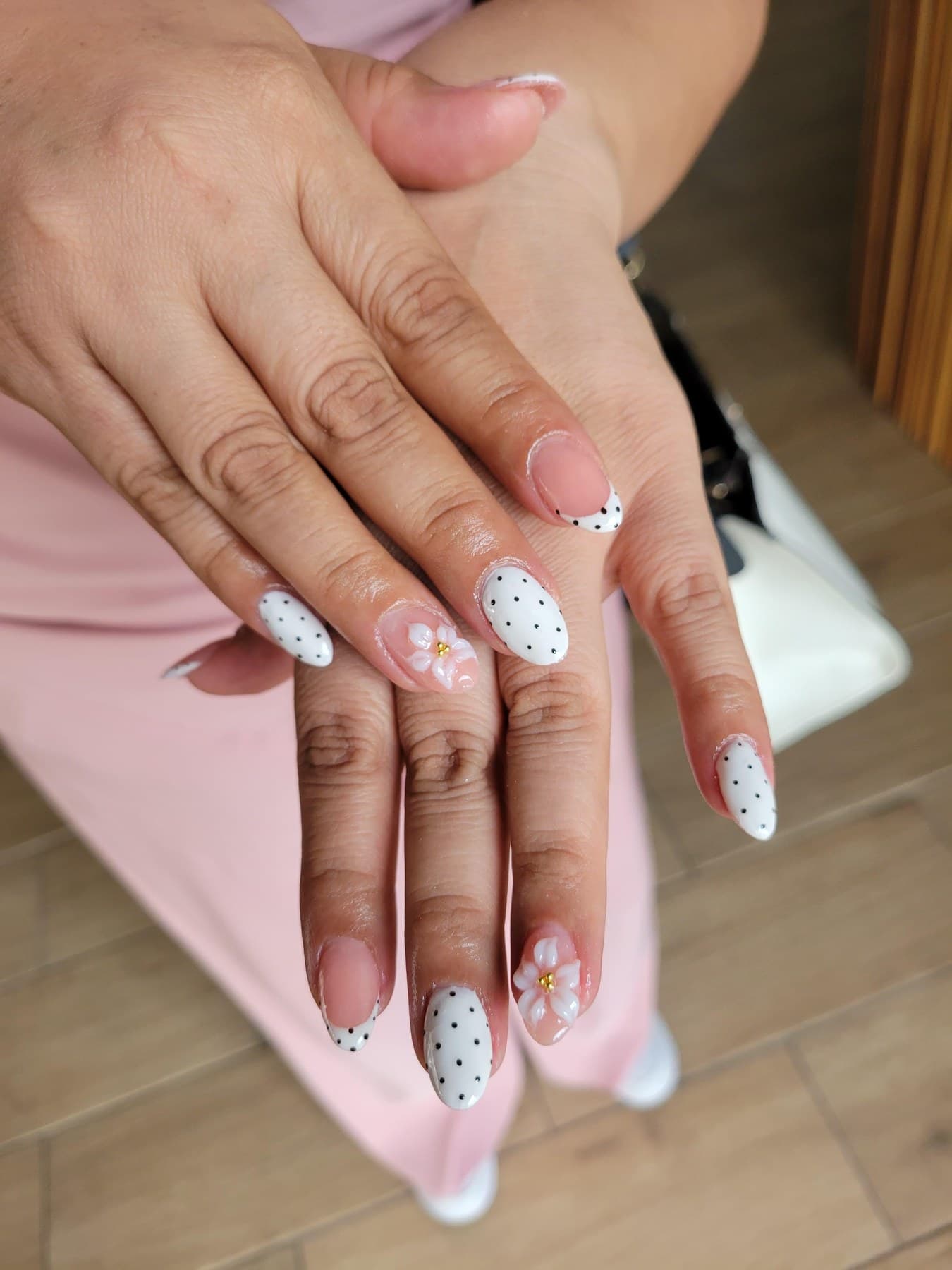 Diseño de uñas hecho en LookLoop