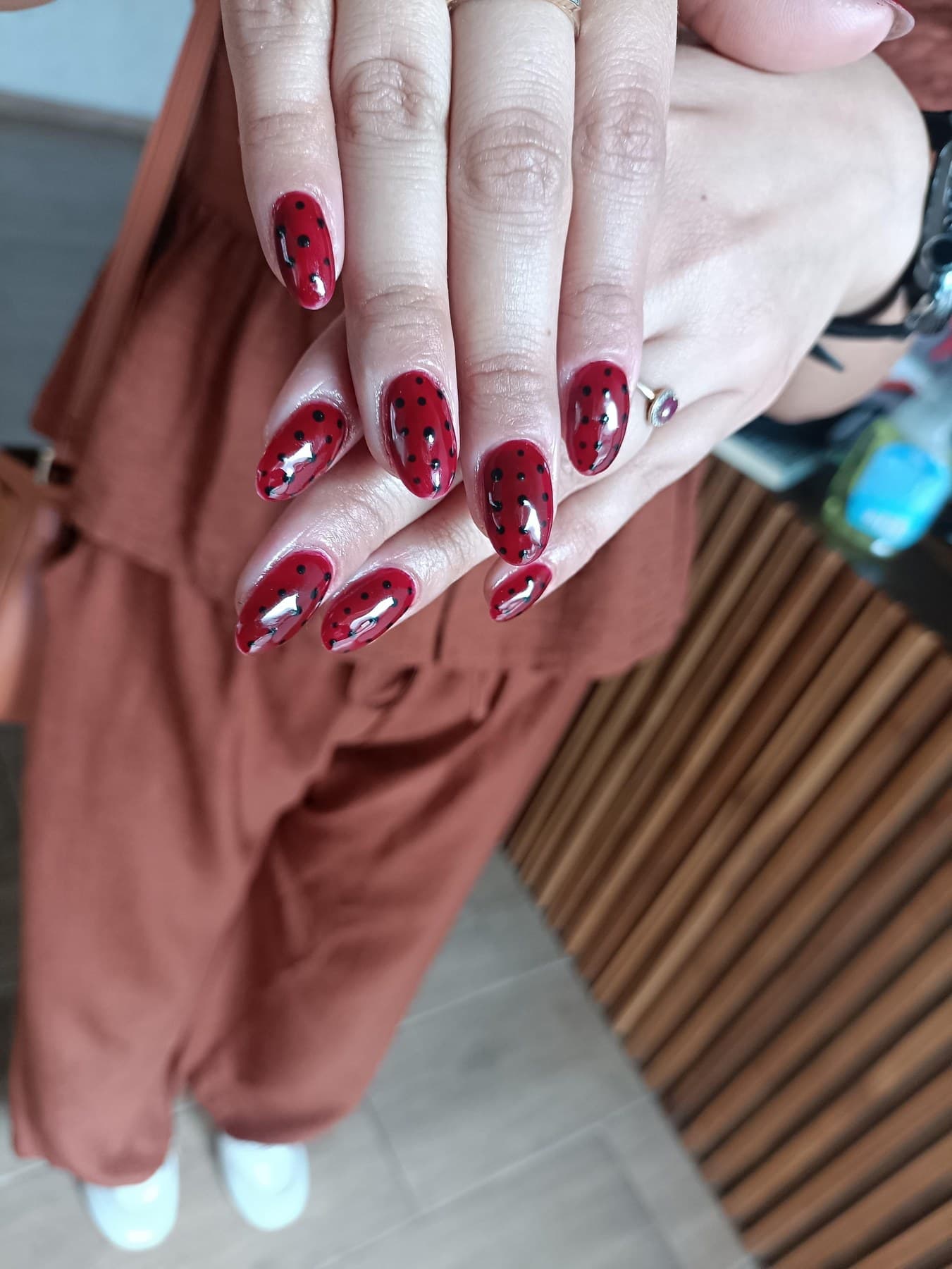 Diseño de uñas hecho en LookLoop